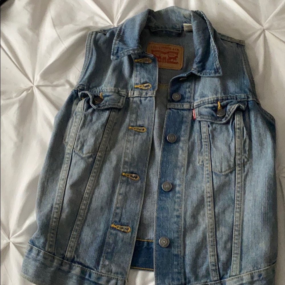 Levi vest